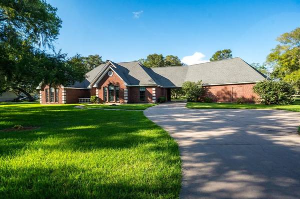 5474 County Road 359, Sweeny, TX 77480