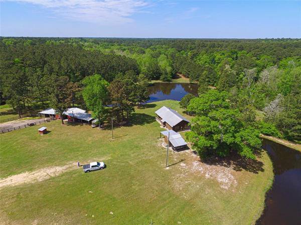 807 A Kelley RD, Livingston, TX 77351