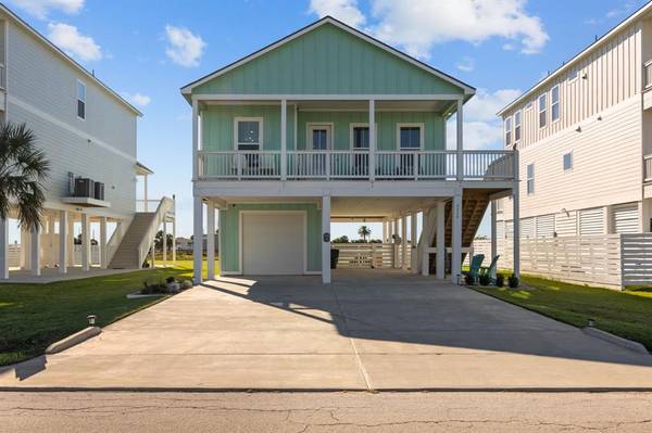 2439 103rd ST, Galveston, TX 77554