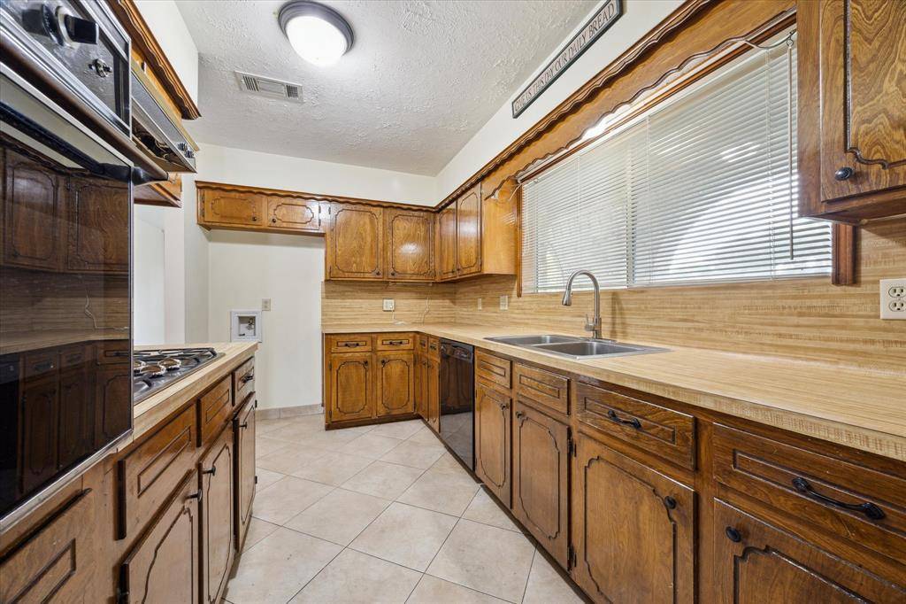 Pasadena, TX 77505,4225 Fairwood ST