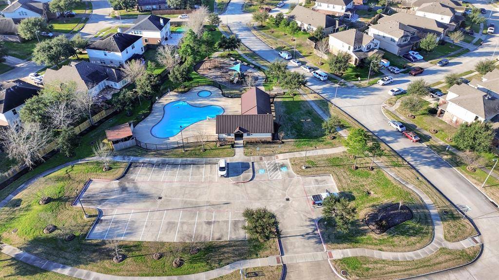 6703 Crescent Creek LN, Katy, TX 77449