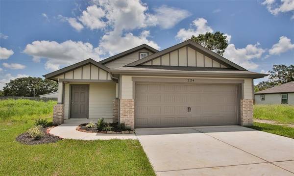 224 Laura Leigh LN, Angleton, TX 77515