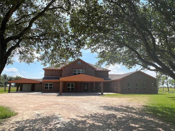 El Campo, TX 77437,719 County Road 411