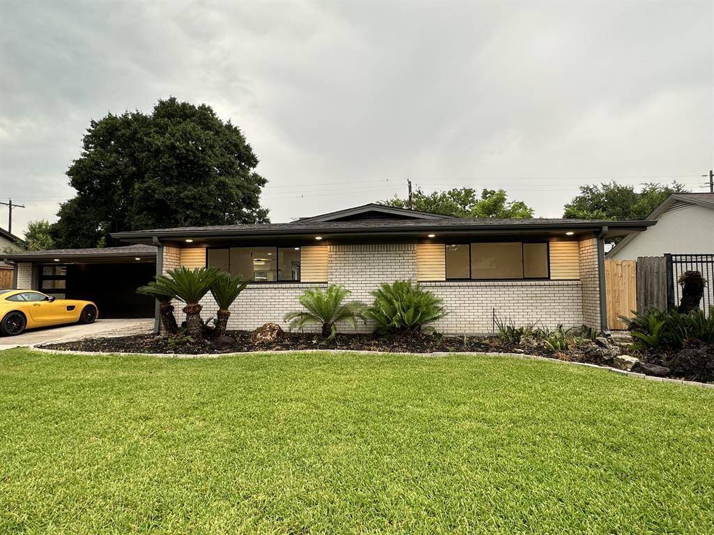 5450 Ariel ST, Houston, TX 77096