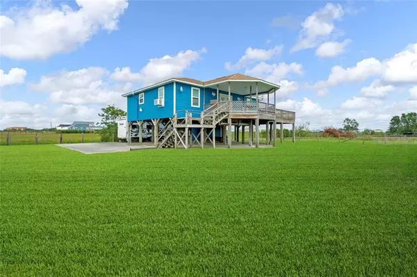 150 Hwy 87, Crystal Beach, TX 77650