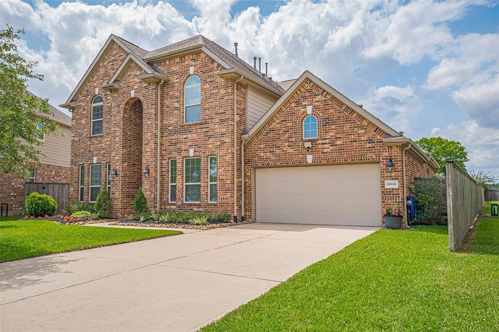 18935 Hilltop Valley DR, Cypress, TX 77429