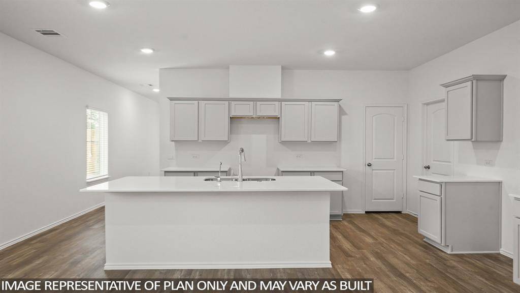 558 Belle Springs LN, Conroe, TX 77301