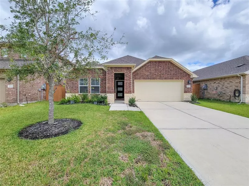 10835 Cliffs View DR, Rosharon, TX 77583