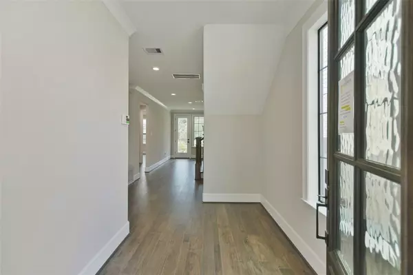 Houston, TX 77079,14008 Memorial Reserve PL