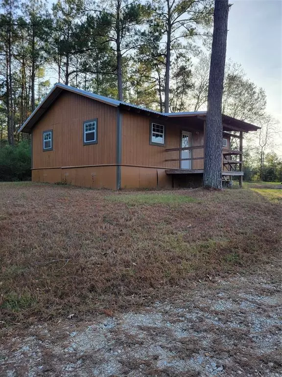 Lovelady, TX 75851,593 County Road 4050