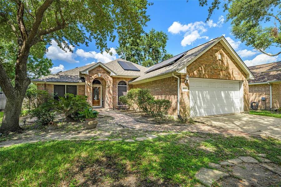 8935 Aberdeen Oaks DR, Houston, TX 77095