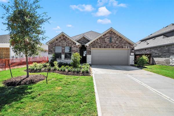 2426 Gentle Breeze LN, Baytown, TX 77523