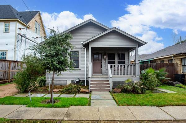 2213 Chapman ST, Houston, TX 77009