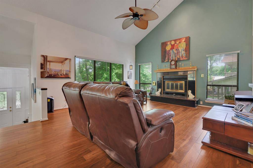 Coldspring, TX 77331,81 Edgewater LN
