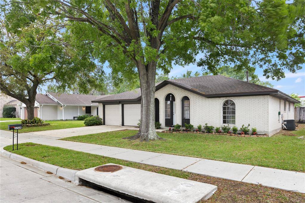 Baytown, TX 77521,3709 Edgebrook DR