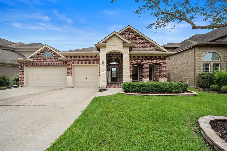 4711 Salinas LN, League City, TX 77573