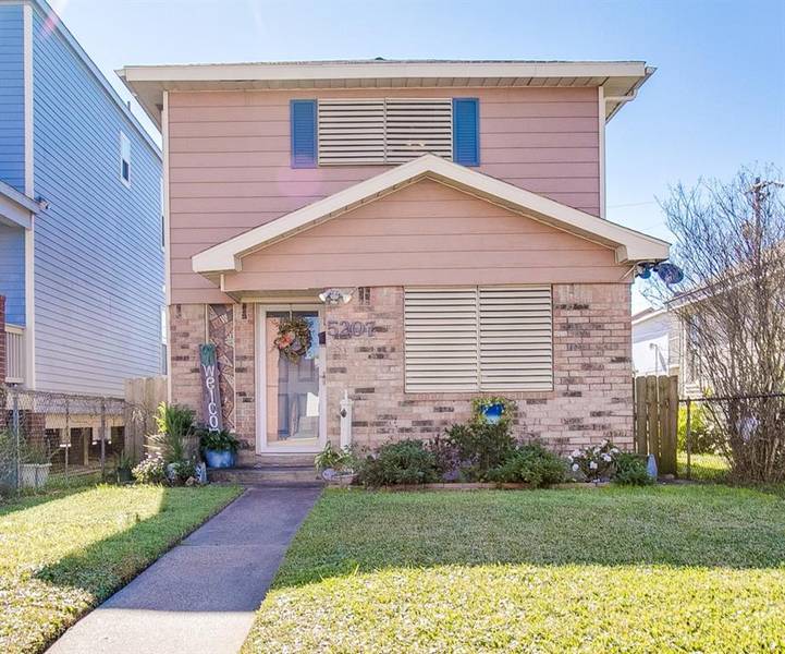 5207 Avenue K, Galveston, TX 77551