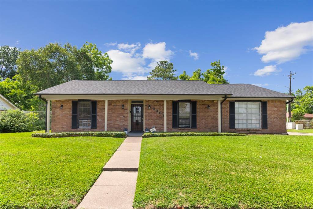 4302 Marchant RD, Houston, TX 77047