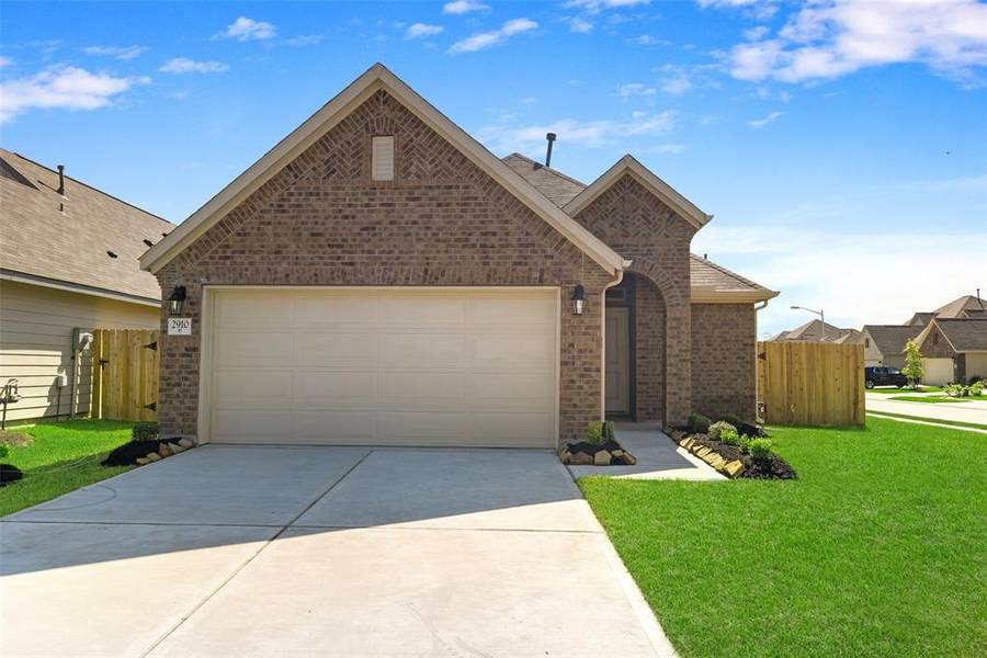 2910 Yaupon Grove LN, Conroe, TX 77385