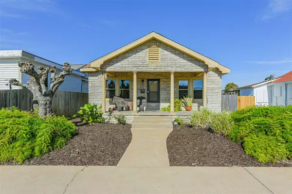 3716 Avenue T, Galveston, TX 77550