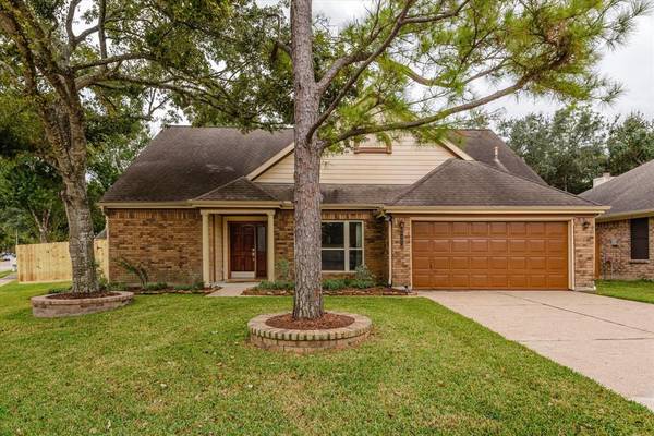 4607 Stonemede DR, Friendswood, TX 77546