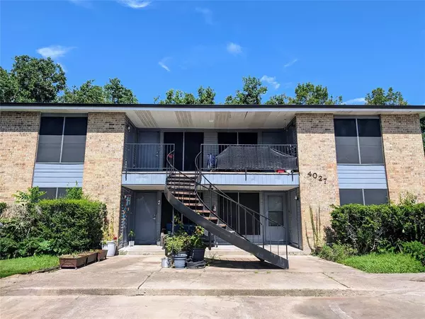 4027 Briarglen DR #4, Dickinson, TX 77539