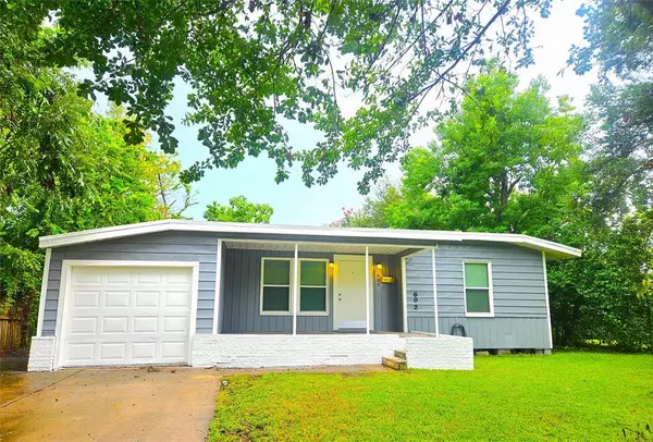 602 Winding Way ST,  Lake Jackson,  TX 77566