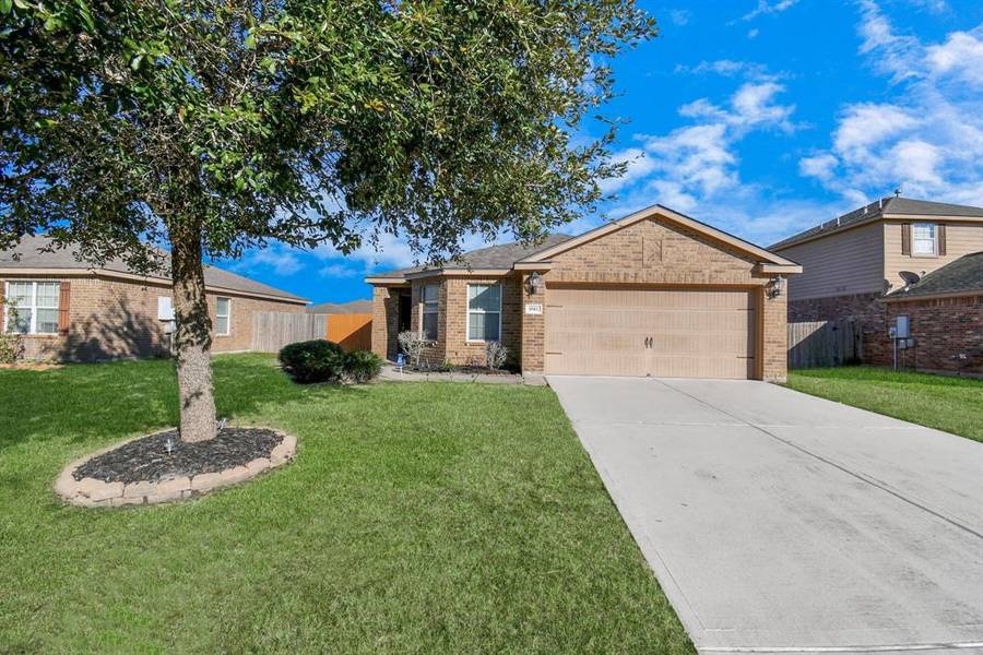 9911 Garnet Springs DR, Rosharon, TX 77583