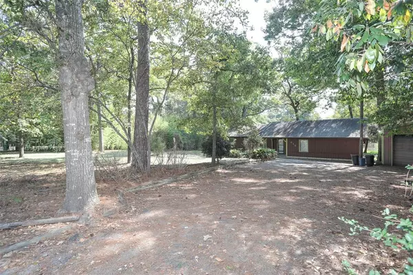 615 Crystal River RD, Montgomery, TX 77316