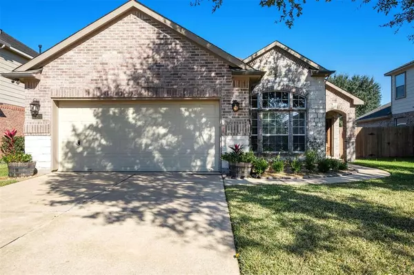 12809 Southern Valley DR, Pearland, TX 77584