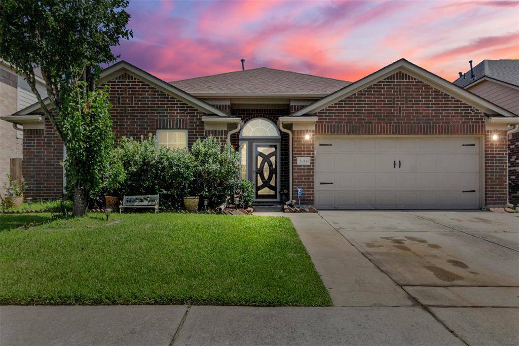 5914 Annatto DR, Baytown, TX 77521
