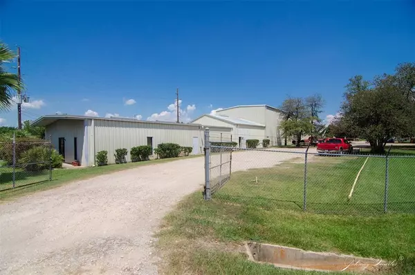 Fulshear, TX 77441,7971 Fm 359 RD