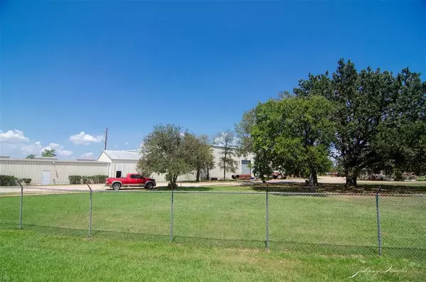 Fulshear, TX 77441,7971 Fm 359 RD