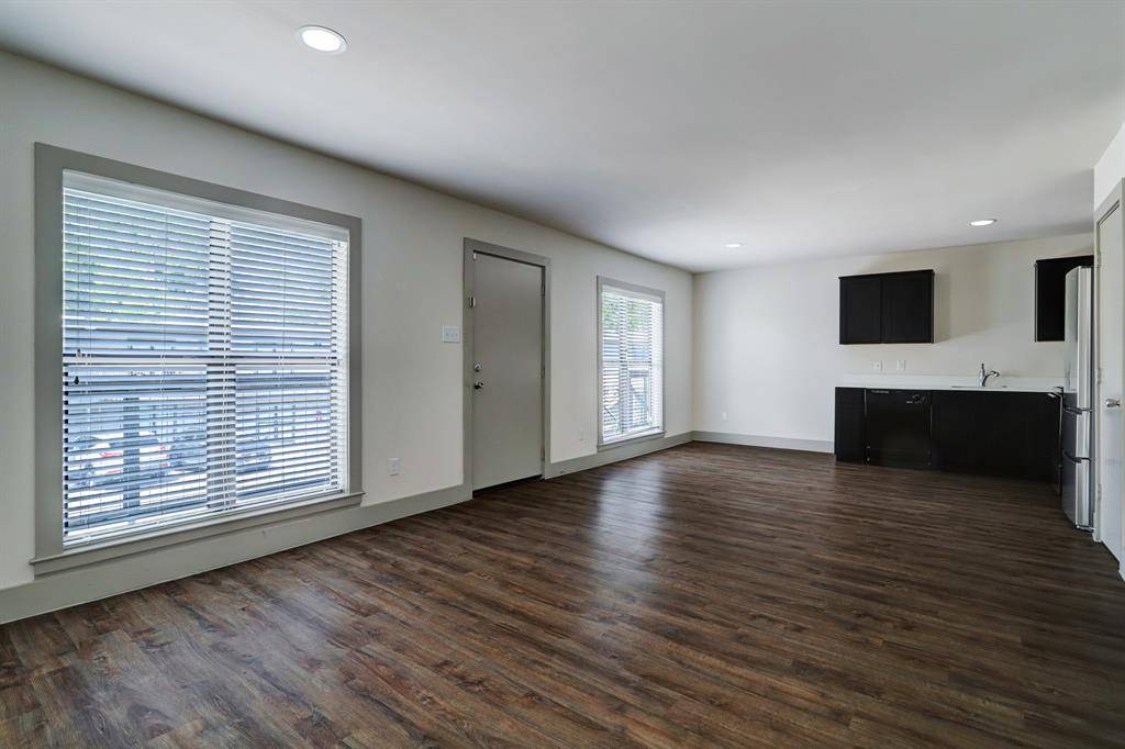 Houston, TX 77018,4300 Rosslyn RD #18