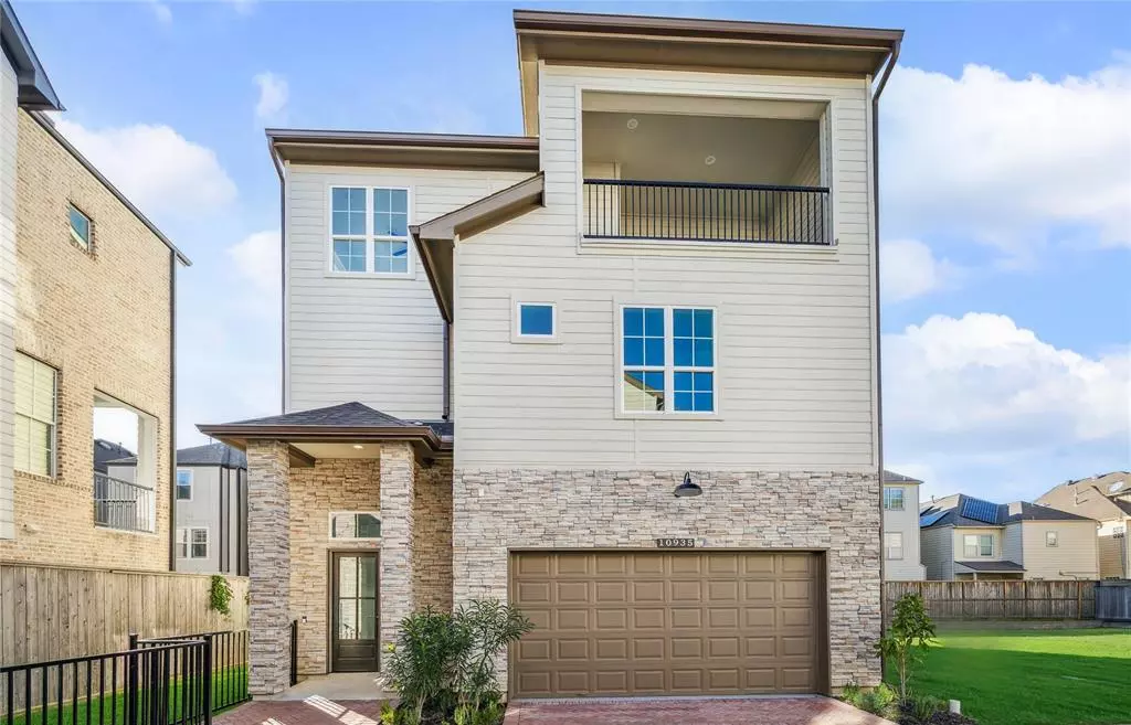 Houston, TX 77043,10935 Brookeshire Chase LN