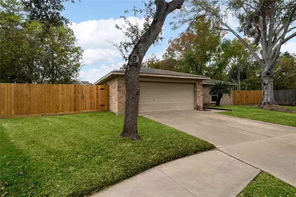 Sugar Land, TX 77498,14330 Templar LN