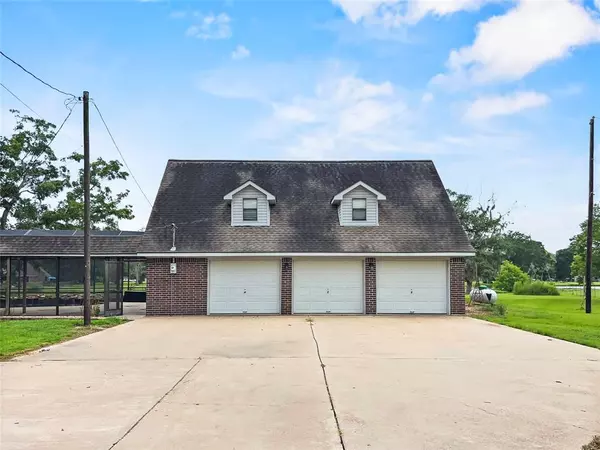 Angleton, TX 77515,229 Cornelia LN