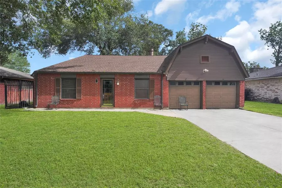 5914 Gum Grove LN, Houston, TX 77088