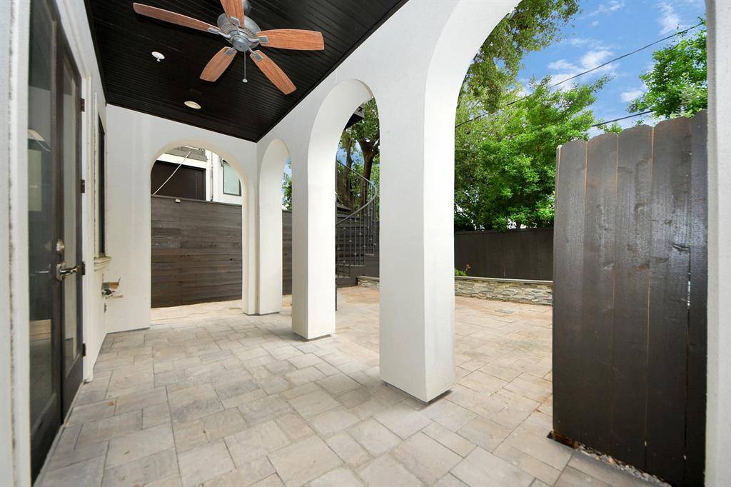 Houston, TX 77019,403 W Pierce ST