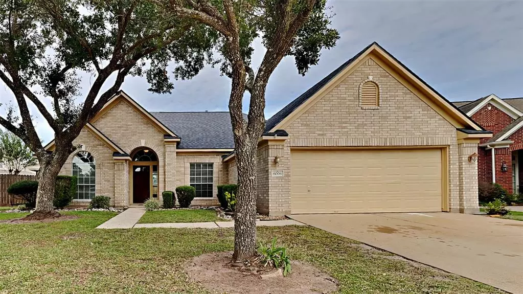 8006 Aspen CT, Baytown, TX 77523