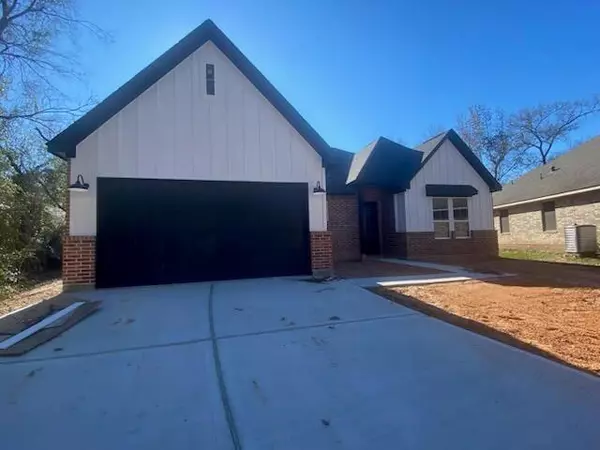 11807 Whispering Pines LN, Montgomery, TX 77356