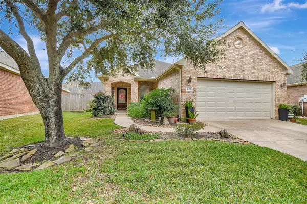 2317 Messina DR, Pearland, TX 77581