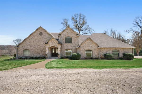 300 N County Road 1865, Grapeland, TX 75844