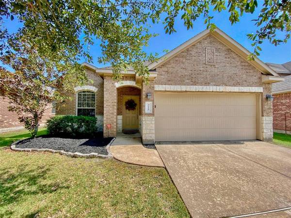 3225 Granite Gate LN, Dickinson, TX 77539