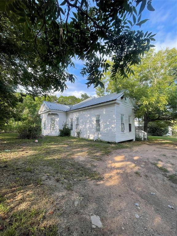 1316 Calvit, Hempstead, TX 77445