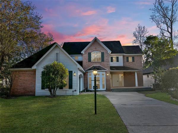 302 Woodside LN, Montgomery, TX 77356