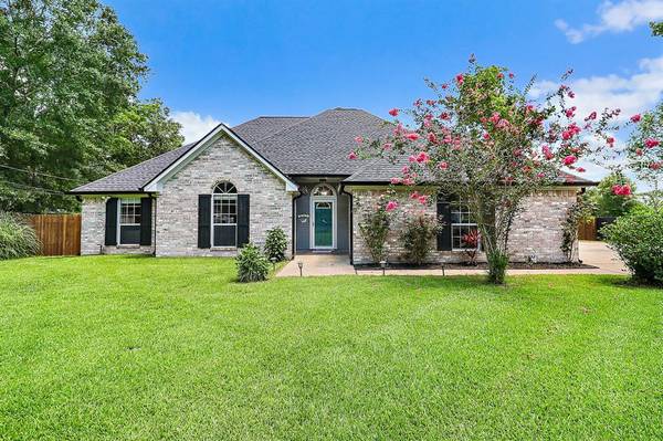 244 Mcbride ST, Winnie, TX 77665