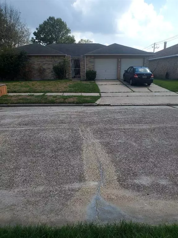 1506 W Littleport LN, Channelview, TX 77530