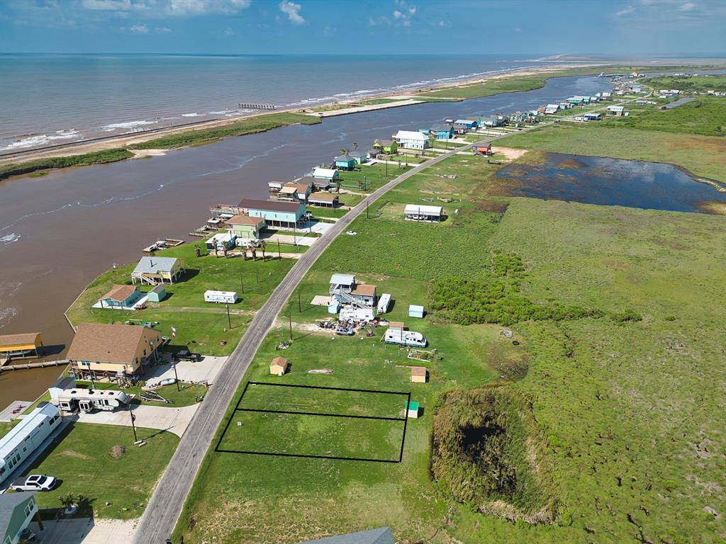 Sargent, TX 77414,552 Private Road 675