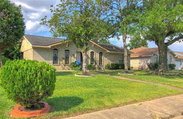 11314 Sharpcrest ST, Houston, TX 77072